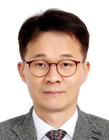 Chun-Won Kang 사진